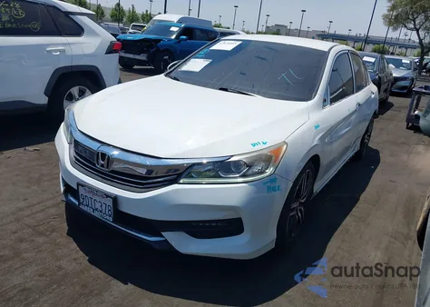 2017 Honda Accord Sport z USA, uszkodzony, nr VIN 1HGCR2F5XHA209013